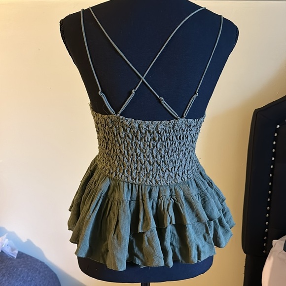 Free People  Adella Cami Crochet Lace Sleeveless Tiered Top Moss size L NWOT - Picture 3 of 5